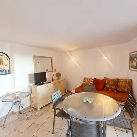 Le Hameau Yourhosthelper * Saint-Raphael (Var)